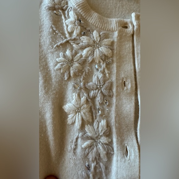 Vintage Embellished Floral Cardigan – Cream – Medium (Fits Large - Picture 5 of 9